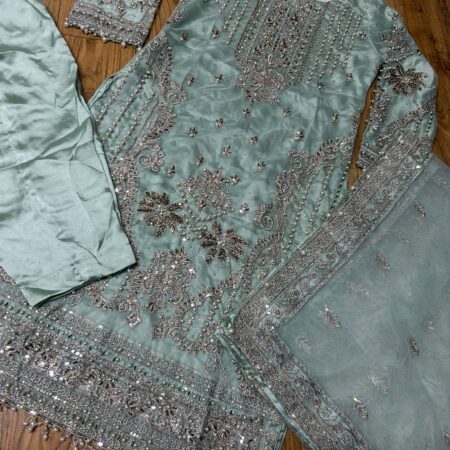 Pre order only delivery 4-5 weeks 3 pcs net suit